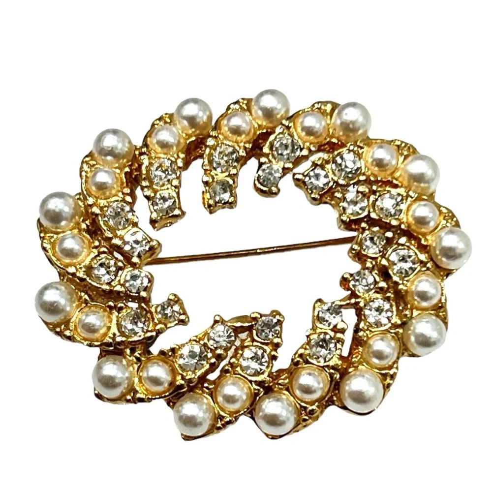 Vintage pearl crystal